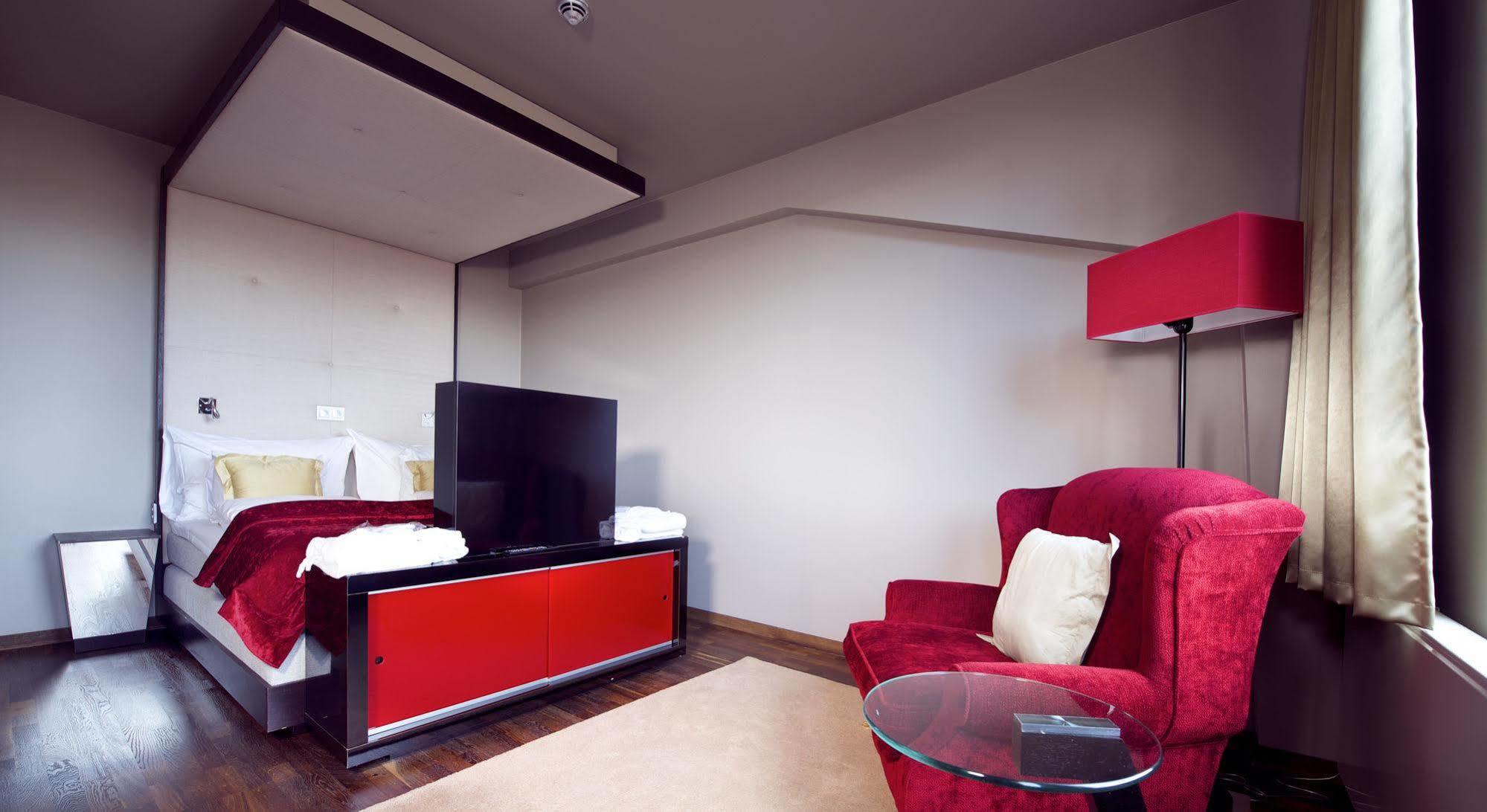 Folketeateret Hotel 4*
